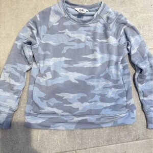 Athleta girls super soft Crewneck sweatshirt in Gray and Blue cameo